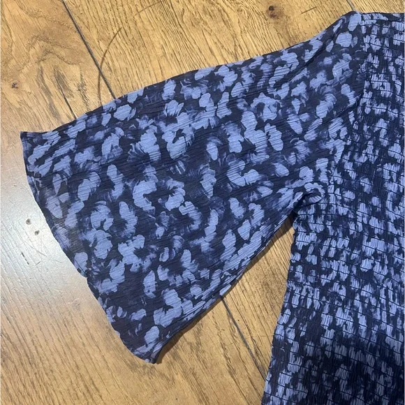 & Other Stories Blue Floral Smocked Blouse in Women's Size 12 - Picture 4 of 9